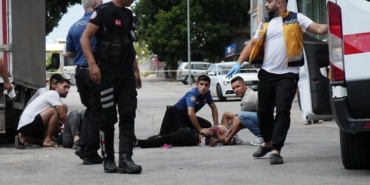'SU KESME' KAVGASINDA BIÇAKLAR KONUŞTU : 1 ÖLÜ, 5 AĞIR YARALI
