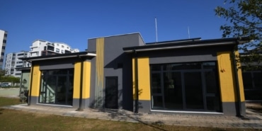 AW305405_01