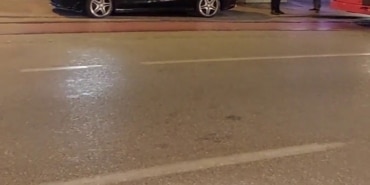 TRAMVAY YOLUNA PARK EDEN SÜRÜCÜ SEFERLERİ AKSATTI