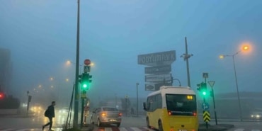 BURSA SİS VE PUSLU HAVAYA TESLİM ŞEHRİN BİR ÇOK NOKTASINDA GÖZ GÖZÜ GÖRMEDİ