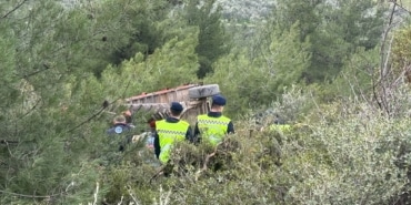 BURSA'DA TRAKTÖR ŞARAMPOLE YUVARLANDI: 1 ÖLÜ, 1 YARALI
