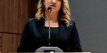 AW378840_01
