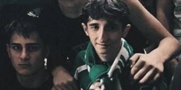 FELÇLİ DİREKSİYON BAŞINA GEÇTİ... 3 GENCİ EZDİ, KAÇTI ALKOLLÜ ÇIKTI BURSA'DA 3 LİSE ÖĞRENCİSİNE ÇARPIP BİRİNİN ÖLÜMÜNE NEDEN OLAN SÜRÜCÜ 0,49 PROMİL ALKOLLÜ ÇIKTI, O İLAÇLARI, AİLESİ AHTAPOT SALATASINI BAHANE ETTİ "HİÇ ALKOL ALMADIM" DEDİ, 0,49 PROMİL ALKOLLÜ ÇIKTI "KAZA YAPTIĞIMI HATIRLAMIYORUM" DEDİ, HTS KAYITLARINDA KAZA SONRASI EŞİYLE KONUŞTUĞU ORTAYA ÇIKTI