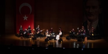 BÜYÜKŞEHİR'DEN "ÂŞIK MAHZUNİ ŞERİF'İ ANMA" VE "AŞK MASALI" KONSERLERİ