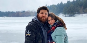 OĞUZ MURAT ACİ'NİN ÖLDÜĞÜ KAZADA YARALI GENCİN TELEFONU HALA BULUNAMADI OĞUZ MURAT ACİ'NİN ÖLDÜĞÜ KAZADA, TELEFONU HALA BULUNAMAYAN YARALI GENÇ, "NEREYE KADAR KAÇACAKLAR" KAZA SONRASI BEYİN AMELİYATI GEÇİREN TAHSİN ARSLAN: "AYNI ŞEYİ ONLAR YAŞASAYDI BİZ HER TÜRLÜ YARDIM EDERDİK"