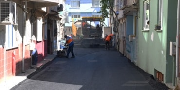OSMANGAZİ'NİN YOLLARINDA YOĞUN ASFALT MESAİSİ