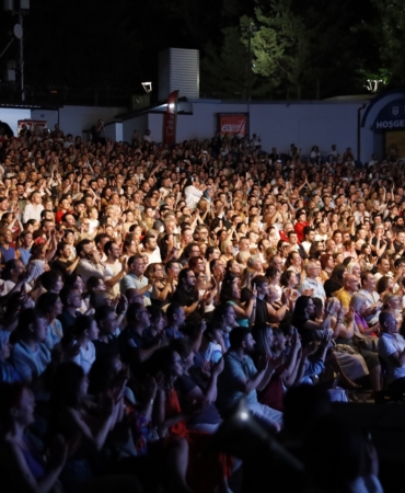BURSA FESTİVALİ'NDE BALKAN RÜZGÂRI