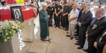 ESKİ CHP MİLLETVEKİLİ LALE KARABIYIK SON YOLCULUĞUNA UĞURLANDI