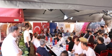 BAŞKAN BOZBEY: "BURSA TURİZMİ İÇİN TAŞIN ALTINA ELİMİZİ DEĞİL, GÖVDEMİZİ KOYDUK"