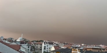 BURSA'YI DUMAN VE KÜL ESİR ALDI