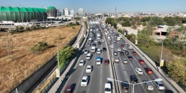 BURSA’DA OKULLARIN İLK GÜNÜ TRAFİKTE YOĞUNLUK YAŞANMADI