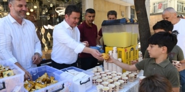BAŞKAN AYDIN, VATANDAŞ VE ESNAFLA BULUŞMAYA DEVAM EDİYOR