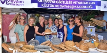 MUDANYA'DA  'MEYDAN KADINLARIN' BÜYÜKŞEHİR BELEDİYESİ'NİN 'MEYDAN KADINLARIN' SLOGANIYLA HAYATA GEÇİRDİĞİ DAYANIŞMA PAZARI, BU KEZ MUDANYA MÜTAREKE MEYDANI'NDA KURULDU.