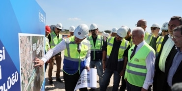 BURSA METROSU GÖRÜKLE VE BALKAN MAHALLESİ'NE KISA SÜREDE GİDECEK BURSA'NIN RAYLI SİSTEMİNE DEV YATIRIM BAŞKAN BOZBEY, ÜNİVERSİTE-GÖRÜKLE VE BALKAN MAHALLESİ HATTININ ÇALIŞMALARINA BAŞLANDIĞINI MÜJDELEDİ