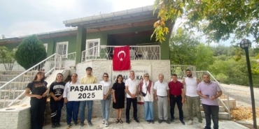 BURSA'DA 42 YILDIR DEVAM EDEN PALEONTOLOJİK KAZI ANADOLU'NUN 15 MİLYON YILLIK GEÇMİŞİNE IŞIK TUTACAK 15 MİLYON YILLIK GEÇMİŞE IŞIK TUTACAK PAŞALAR FOSİL KAZISI 42. YILINDA TÜRKİYE'NİN EN ESKİ KAZISI OLARAK TARİHLENEN KAZI ÇALIŞMALARINDA "PAŞALAR FİLİ" OLARAK ADLANDIRILAN BİR TÜR BİLİM LİTERATÜRÜNE KAZANDIRILDI BÖLGE AVRUPA, ASYA, KUZEY AMERİKA KÖKENLİ 63 AYRI HAYVAN TÜRÜ FOSİLLERİNİ BARINDIRIYOR