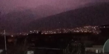 BURSA'DA ŞİMŞEKLER GECEYİ AYDINLATTI