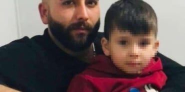 AKRABA AİLELERİN EVLİLİK TARTIŞMASI KANLI BİTTİ: 1 ÖLÜ, 4 YARALI ESENYURT'TA EVLİLİK KAVGASINDA SOPA VE BIÇAKLAR KONUŞTU