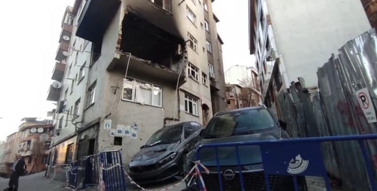 KAĞITHANE BELEDİYE BAŞKANI ÖZTEKİN'DEN DOĞAL GAZ PATLAMASIYLA İLGİLİ AÇIKLAMA