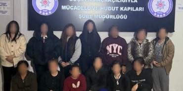 BURSA'DA MASAJ SALONLARINA EŞ ZAMANLI OPERASYON: 13 KAÇAK ÇALIŞAN YAKALANDI