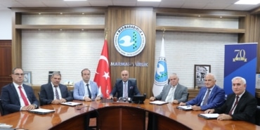 MARMARABİRLİK'TEN ÜRETİCİSİNE MÜJDE MARMARABİRLİK UZUNCA BİR ARADAN SONRA ORTAKLARINA GÜBRE DAĞITACAK. MARMARABİRLİK ORTAKLARINA, ÜRETİM GİRDİLERİ TEMİNİ İÇİN 1 MİLYAR 200 MİLYON TL'LİK AYNİ KREDİ LİMİTİ TAHSİS EDECEK.