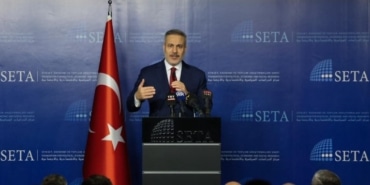 DIŞİŞLERİ BAKANI FİDAN: "ELİNİZDEKİ SİLAHLI UNSURLAR SURİYE YÖNETİMİNİN EMRİNE GİRMEK ZORUNDADIR"