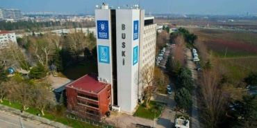 BURSA'DA SU KESİNTİSİ DEDİKODUSU, SU TÜKETİMİNİ PATLATTI BUSKİ YETKİLİLERİ, ŞU ANA BEKLENEN YAĞIŞLARLA SU KESİNTİSİNİN PLANLANMADIĞINI ANCAK KRİZ PLANI BULUNDUĞUNU AÇIKLADILAR BUSKİ: "BURSA’DA SU KESİNTİSİ GÜNDEMDE DEĞİL"