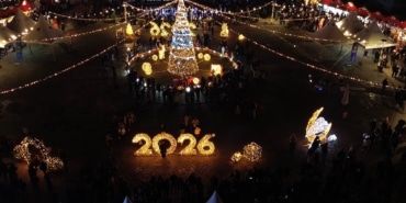 BURSA YENİ YIL MEYDANI'NDA YILBAŞI COŞKUSU