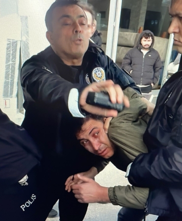 BOZBEY'E SALDIRI GİRİŞİMİNDE BULUNAN 2 KİŞİ ADLİ KONTROL ŞARTIYLA SERBEST BIRAKILDI ŞÜPHELİLER HAKKINDA YURTDIŞINA ÇIKIŞ YASAĞI KARARI VERİLDİ