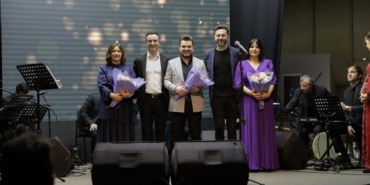 'YÜREĞİMİZDEKİ EZGİLER' GÖNÜLLERE DOKUNDU