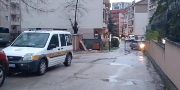EŞİ TARAFINDAN DARP EDİLEN KADIN ÇOCUĞU İLE BİRLİKTE CAMİYE BÖYLE SIĞINDI