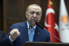 CUMHURBAŞKANI ERDOĞAN: "BAYRAĞIMIZA UZANAN O KİRLİ ELLERİ MUHAKKAK BULACAK, BUNUN HESABINI O HAİNLERDEN MUTLAKA SORACAĞIZ" CUMHURBAŞKANI RECEP TAYYİP ERDOĞAN: "CHP JET SOSYETESİNİN NE MİLLET NE DEVLET NE DE EMEKLİLERİMİZLE İLGİLİ BİR DERDİNİN OLMADIĞINI HEPİMİZ ÇOK İYİ BİLİYORUZ" "SİYASİ BİRLİĞİ HAİZ TEK BİR SURİYE DEVLETİ'NİN VARLIĞINI EN GÜÇLÜ ŞEKİLDE SAVUNDUK" "SURİYE'DEKİ KÜRTLERİN HAKLARINI KİMSE KONUŞMAZKEN BİZ BUNLARI AÇIK AÇIK MUHATAPLARIMIZA İFADE ETTİK" "ABD BAŞKANI TRUMP'LA SURİYE'NİN GÜVENLİĞİNE KATKI YAPACAK BİRÇOK KRİTİK KONUYU KENDİSİYLE İSTİŞARE ETTİK"