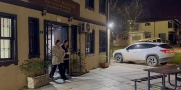 HIRSIZIN BAHTI...GÜVEN TİMLERİNCE SUÇÜSTÜ YAKALANAN KADIN TUTUKLANDI