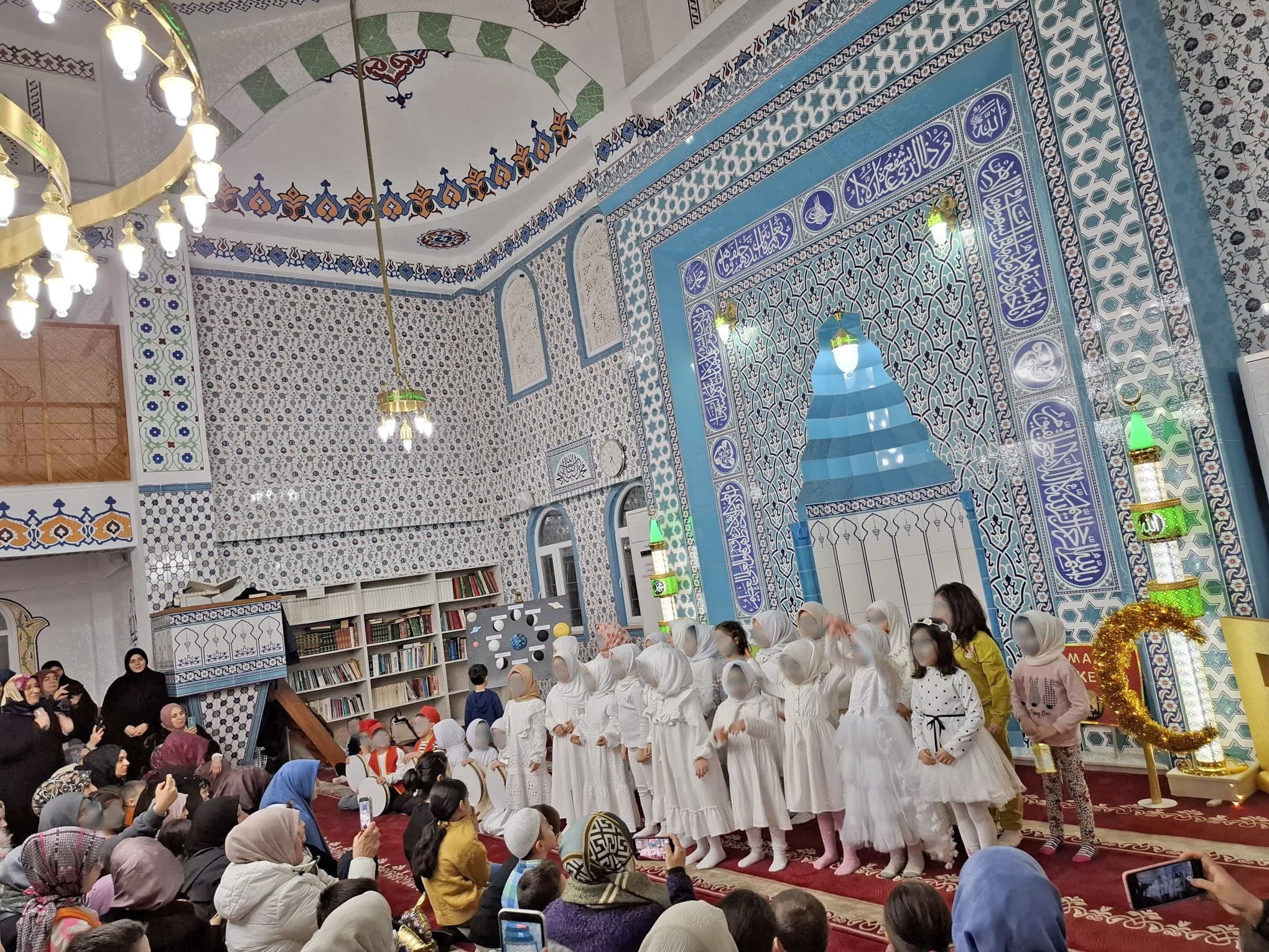 BURSA'DA MİNİKLERDEN "RAMAZAN, CAMİ VE HAYAT" TEMALI ETKİNLİK