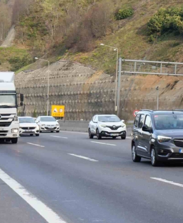 BAYRAM DÖNÜŞÜNDE BOLU’DAN KAMYON VE TIRLARA GEÇİŞ YASAKLANDI