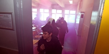 OSMANGAZİ'DE GERÇEĞİNİ ARATMAYAN YANGIN TATBİKATI AFET GERÇEĞİ OKUL BAHÇESİNDE CANLANDIRILDI