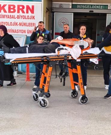 BIÇKI MAKİNESİ ELİNİ PARÇALADI