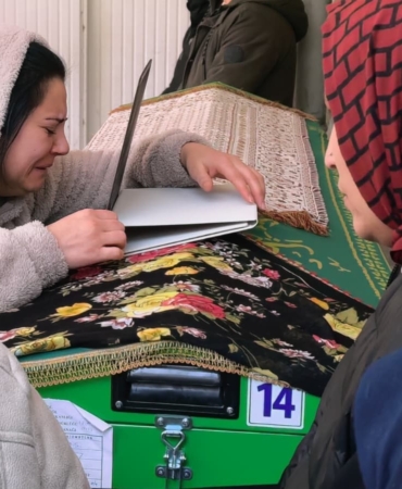 KÜÇÜK ÖYKÜ, GÖZYAŞLARI ARASINDA TOPRAĞA VERİLDİ