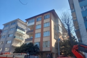 BURSA'DA APARTMAN ÇATISINDA YANGIN PANİĞİ