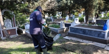 BURSA'DA ŞEHİTLİK VE MEZARLIKLAR BAYRAMA HAZIR