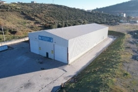 YILDIRIM'DA GERİ DÖNÜŞÜMLE HER AY 5 BİN AĞAÇ KURTARILIYOR YILDIRIM BELEDİYE BAŞKANI OKTAY YILMAZ: "ATIKLARI GERİ KAZANARAK; BİR YANDAN HAMMADDE VE ENERJİ TASARRUFU SAĞLIYOR BİR YANDAN DA SUYUMUZU VE AĞAÇLARIMIZI KORUYORUZ"