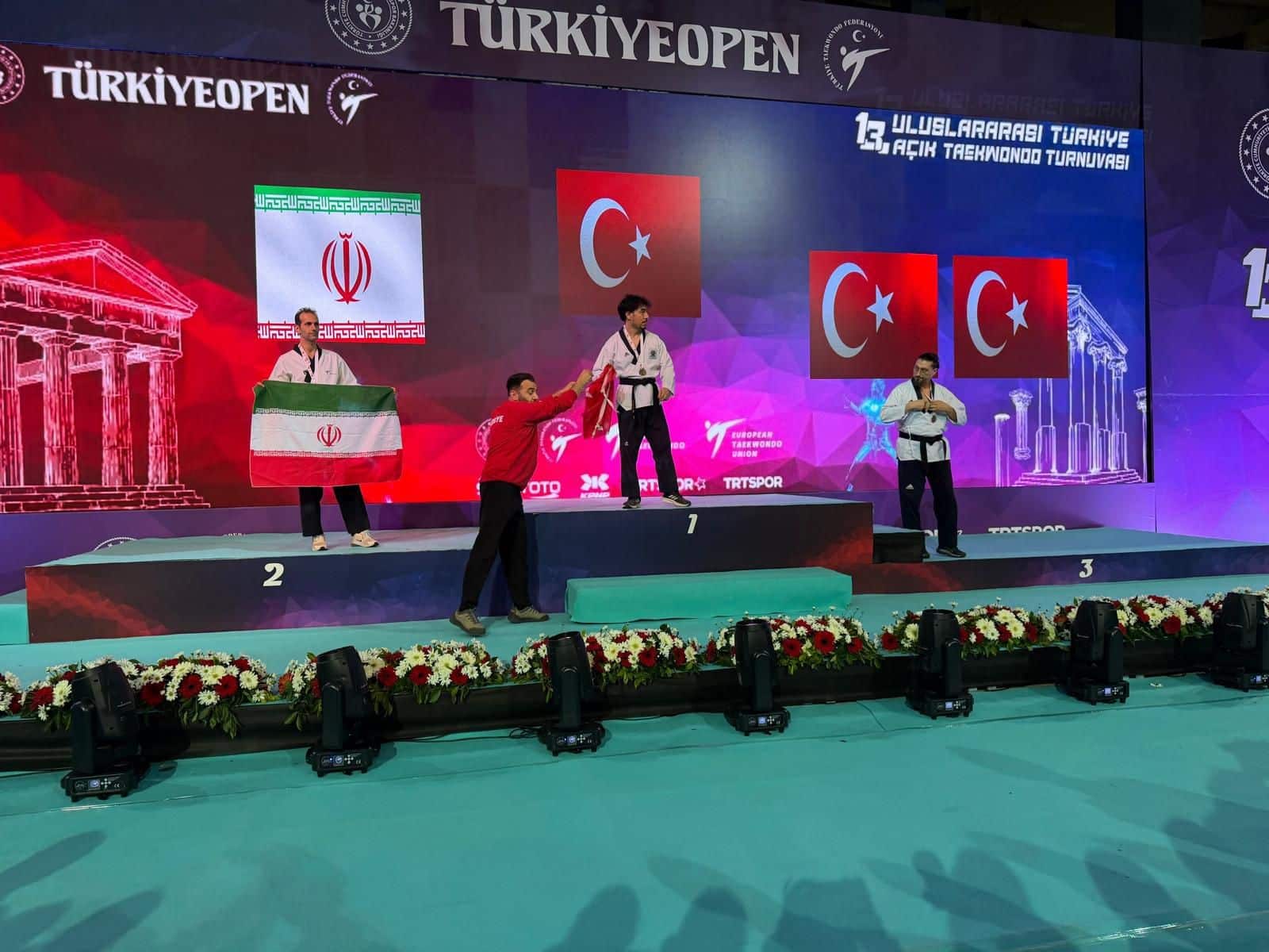 BURSALI SPORCU UĞUR TUZLU, TURKİSH OPEN TAEKWONDO TURNUVASI'NDA ŞAMPİYON OLDU
