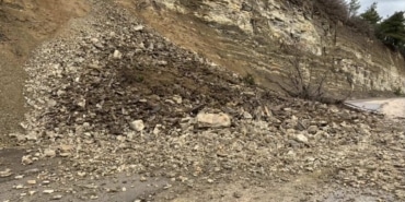 BURSA'DA HEYELAN YOLU KAPATTI: O ANLAR KAMERADA