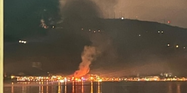 KURŞUNLU SAHİLİ'NDE GECE YARISI YANGIN PANİĞİ