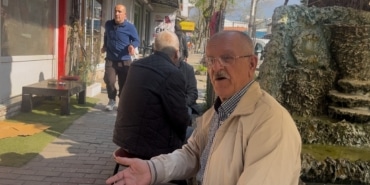 SAHTE DİŞÇİ MAHALLELİYİ ŞOK ETTİ: "MEMNUNDUK AMA DOKTOR DEĞİLMİŞ" BABADAN KALMA EVİ DİŞ KLİNİĞİNE ÇEVİREN SAHTE DOKTOR POLİS EKİPLERİNCE YAKALANDI