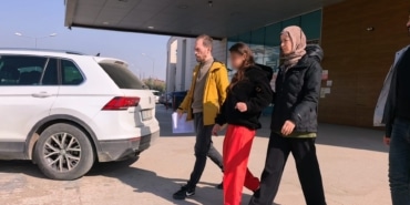 BURSA'DA GENÇ KIZLARIN BIÇAKLI KAVGASI: 1 ŞÜPHELİ ADLİYEYE SEVK EDİLDİ
