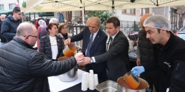 BAŞKAN AYDIN'IN CUMA DURAĞI MURADİYE MAHALLESİ OLDU BAŞKAN AYDIN MURADİYE'DE HALKIN NABZINI TUTTU