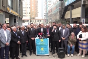 İYİ PARTİ BURSA'DA İSTİFA DALGASI: İLÇELERDE PEŞ PEŞE AYRILIKLAR