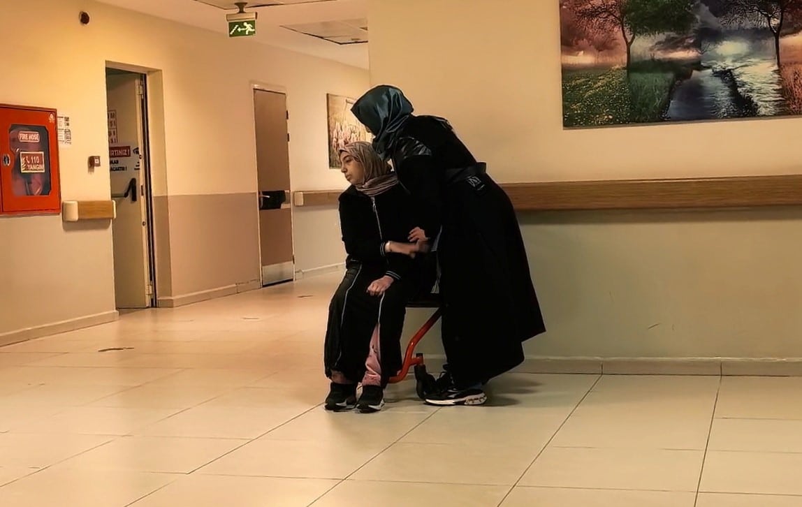 EMZİRDİĞİ BEBEĞİ SOLUKSUZ KALIP ÖLDÜ İKİ GÜNLÜK BEBEK NEFES BORUSUNA SÜT KAÇIP ÖLDÜ