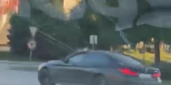 BURSA'DA OTOMOBİL BÖYLE DRİFT ATTI