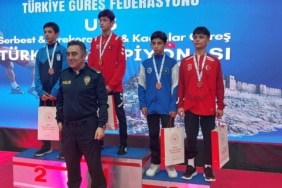 BURSA BÜYÜKŞEHİR BELEDİYESPORLU GÜREŞÇİLER TÜRKİYE ŞAMPİYONASI'NDA 3 MADALYA KAZANDI